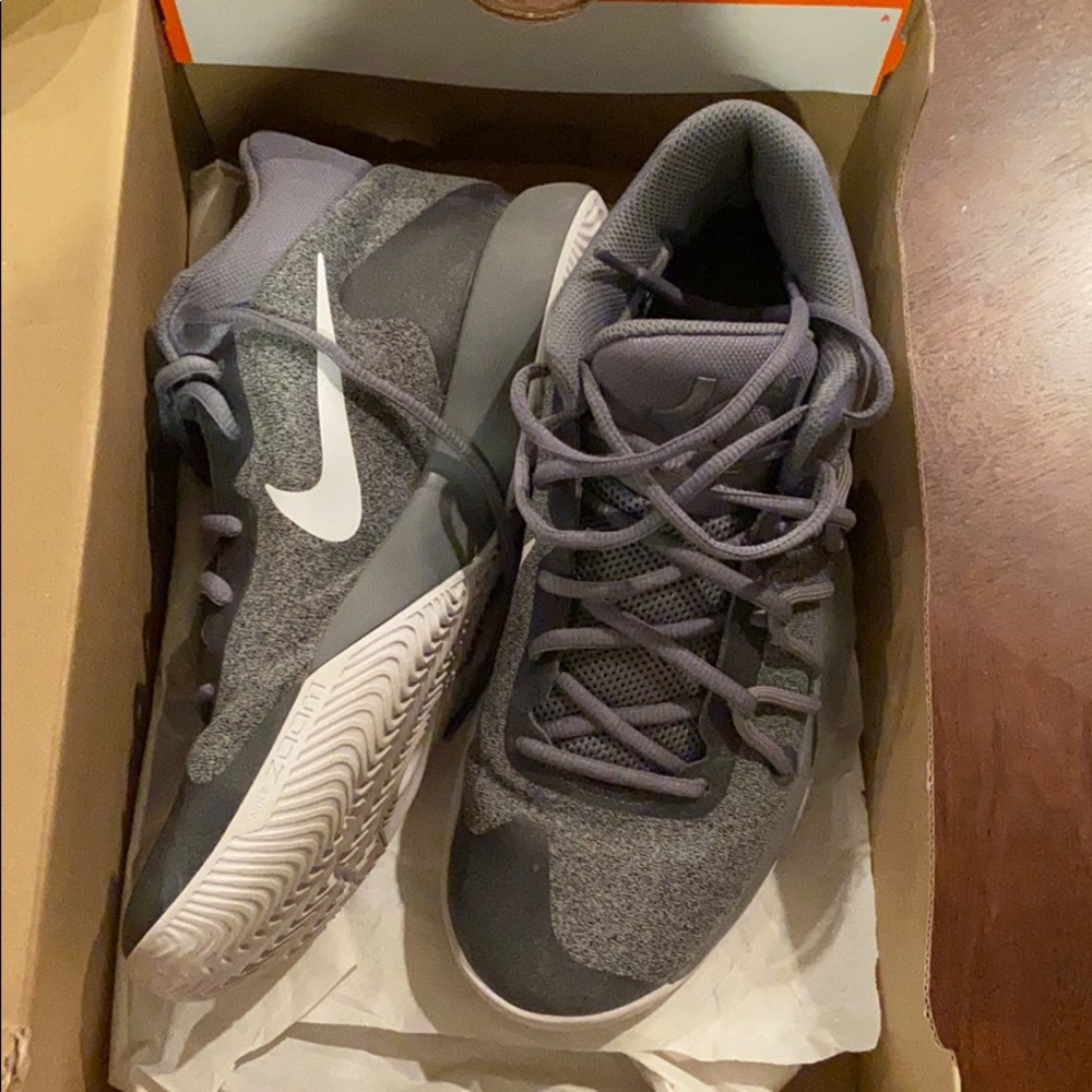 KD Trey 5 V Basketball Shoes